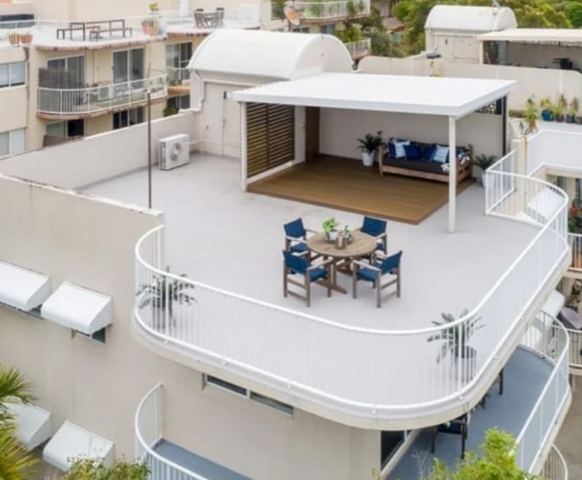 Whole property with 2 rooms for rent