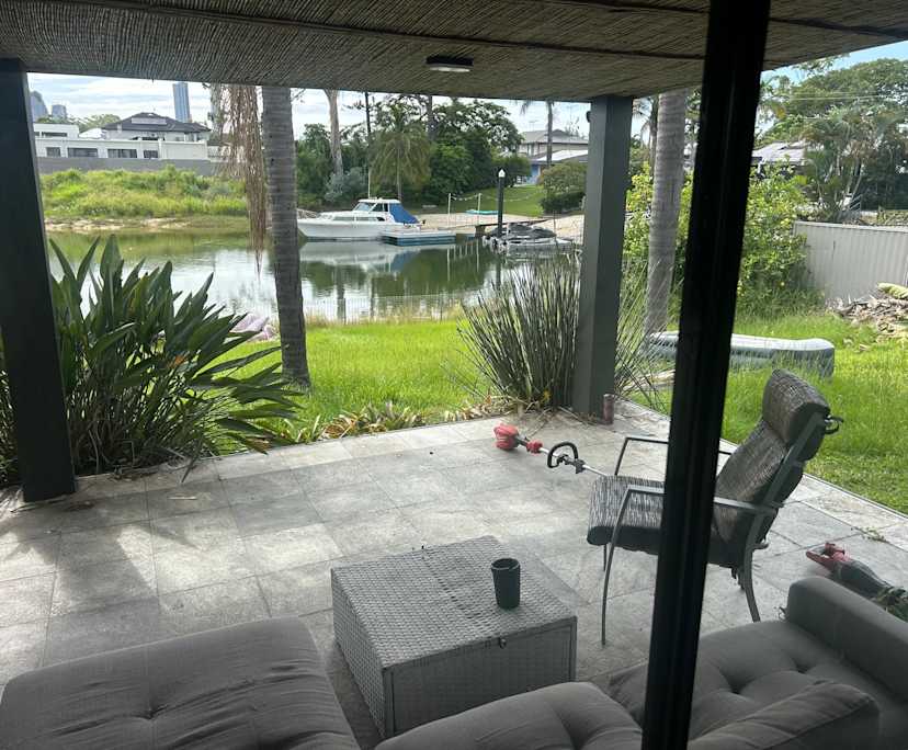 $330, Share-house, 4 bathrooms, Broadbeach Waters QLD 4218