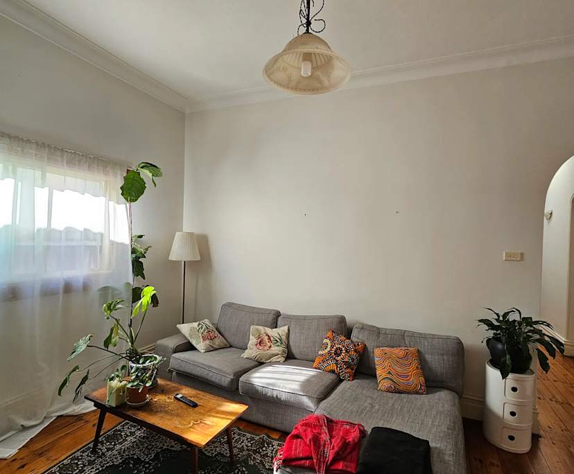 Room in a share house