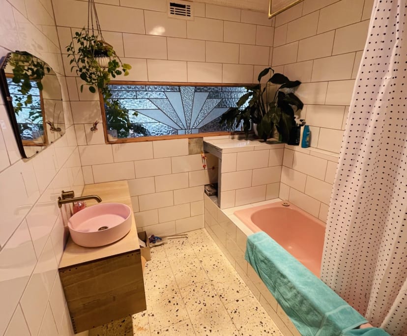 Room in a share house