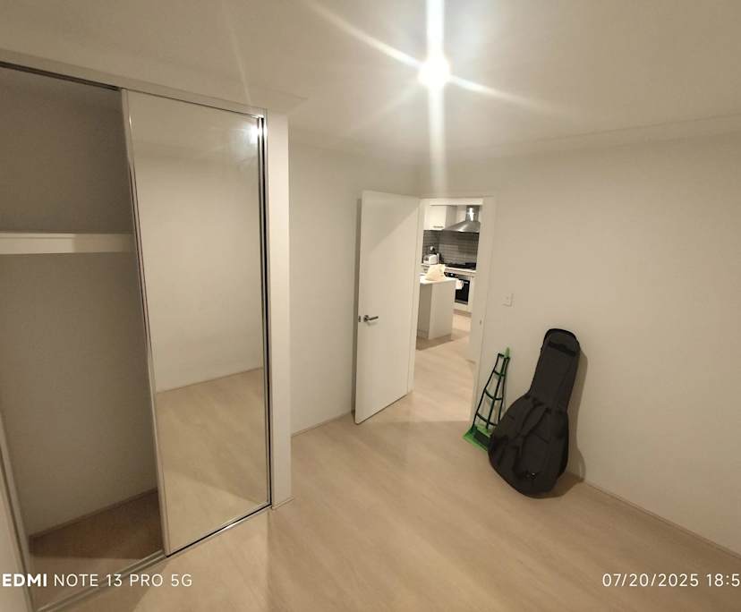Room in a share house
