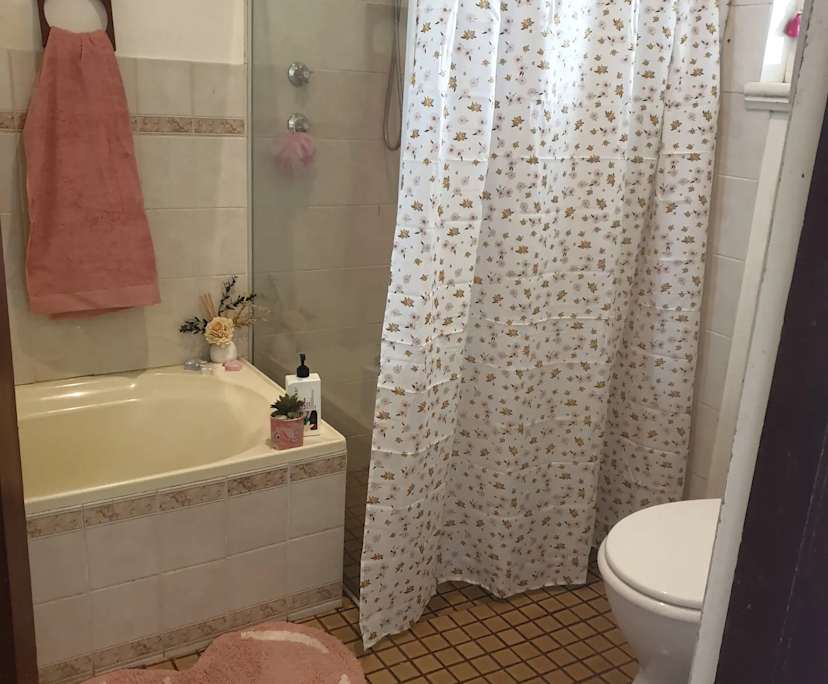 Whole property with 2 rooms for rent