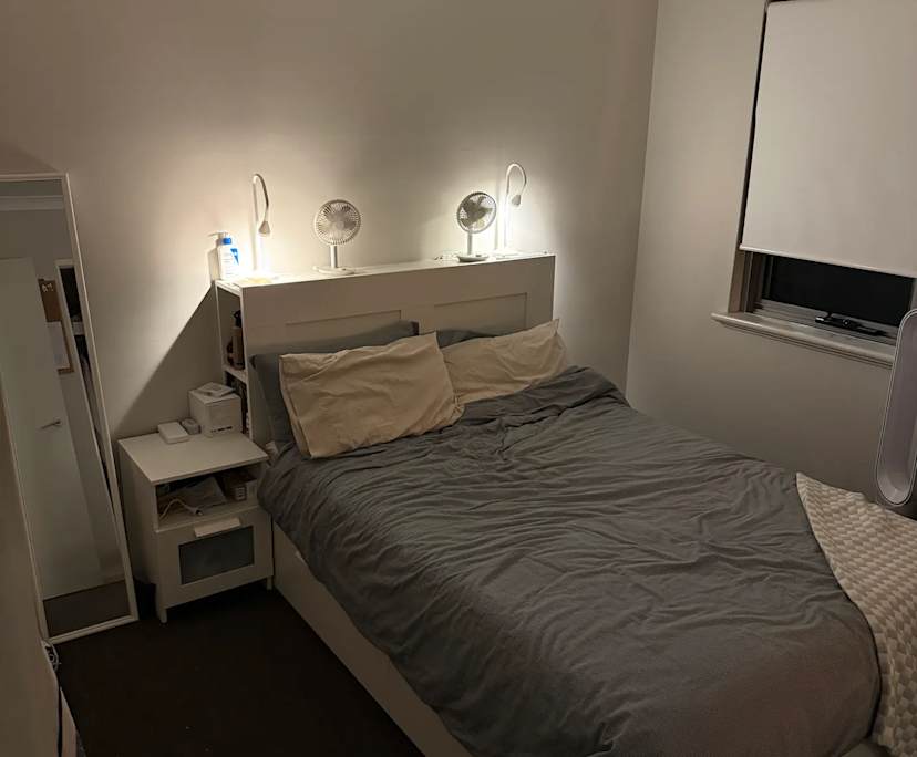 Room in a share house