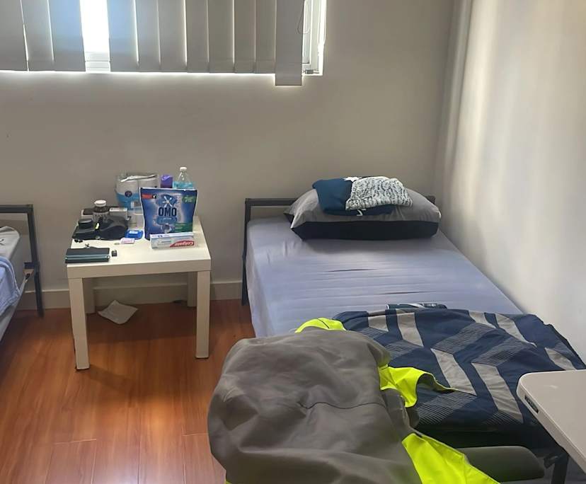 Furnished room in a flatshare