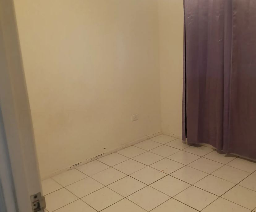 Unfurnished room in a share house