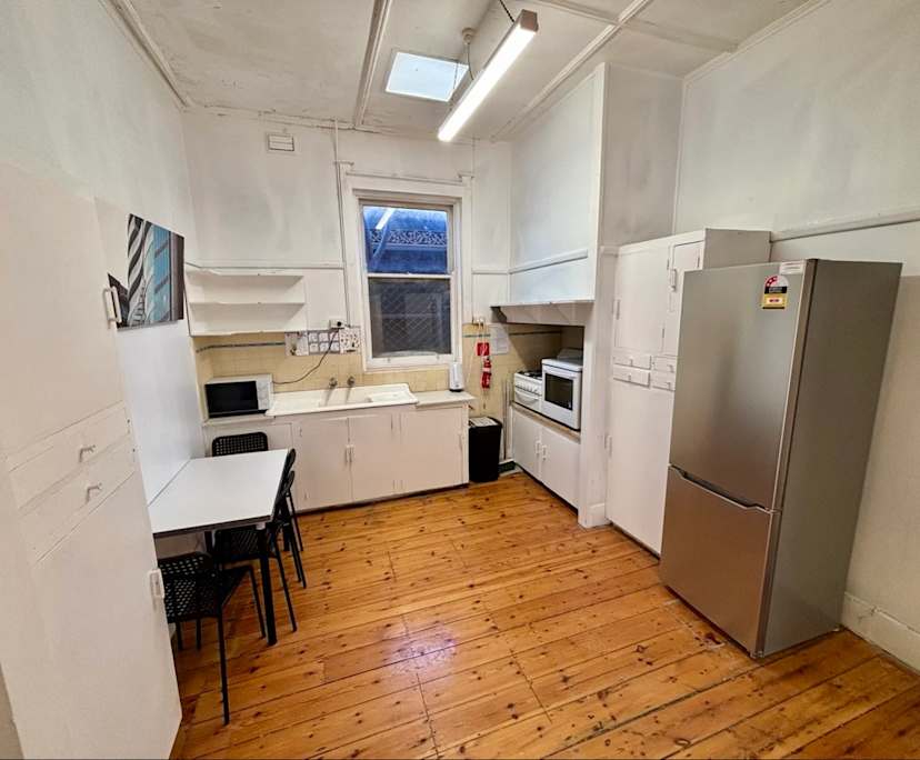 Room in a share house
