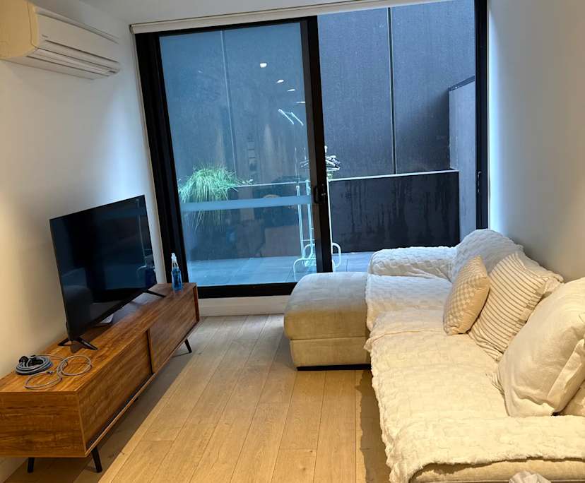 $325, Flatshare, 2 bathrooms, Fitzroy North VIC 3068