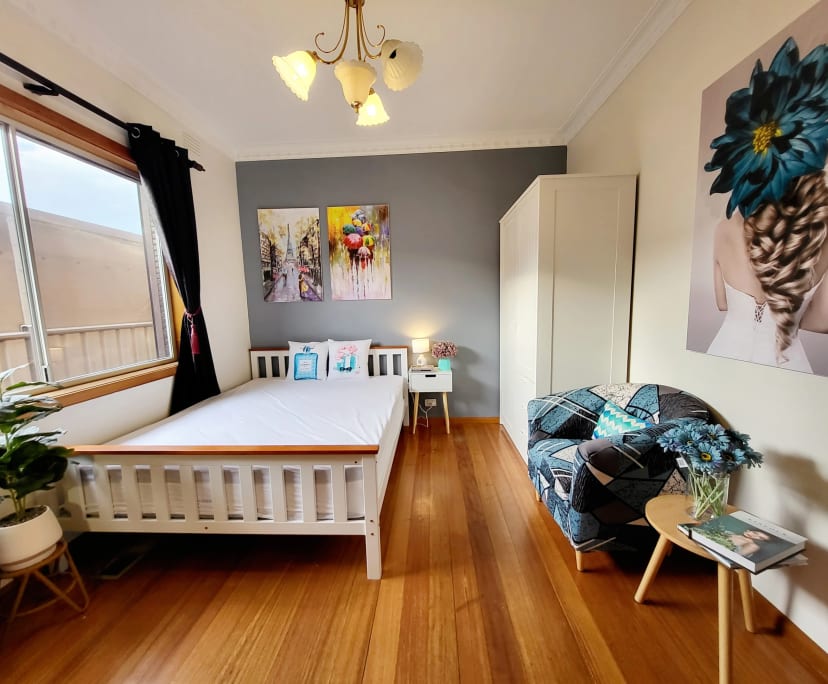 Furnished room in a share house