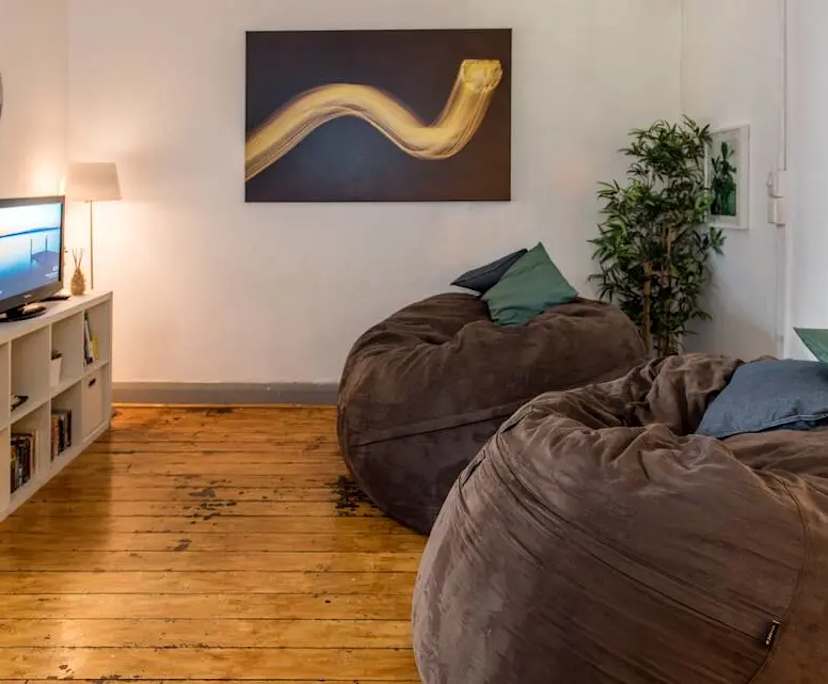 Whole property with 1 room for rent