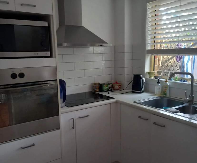 $350, Flatshare, 3 bathrooms, Tweed Heads South NSW 2486