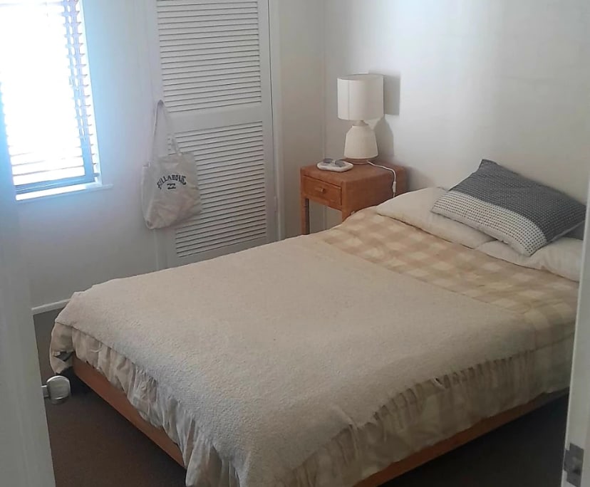 Furnished room in a flatshare