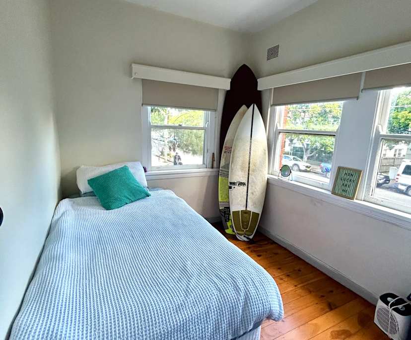 Furnished room in a flatshare