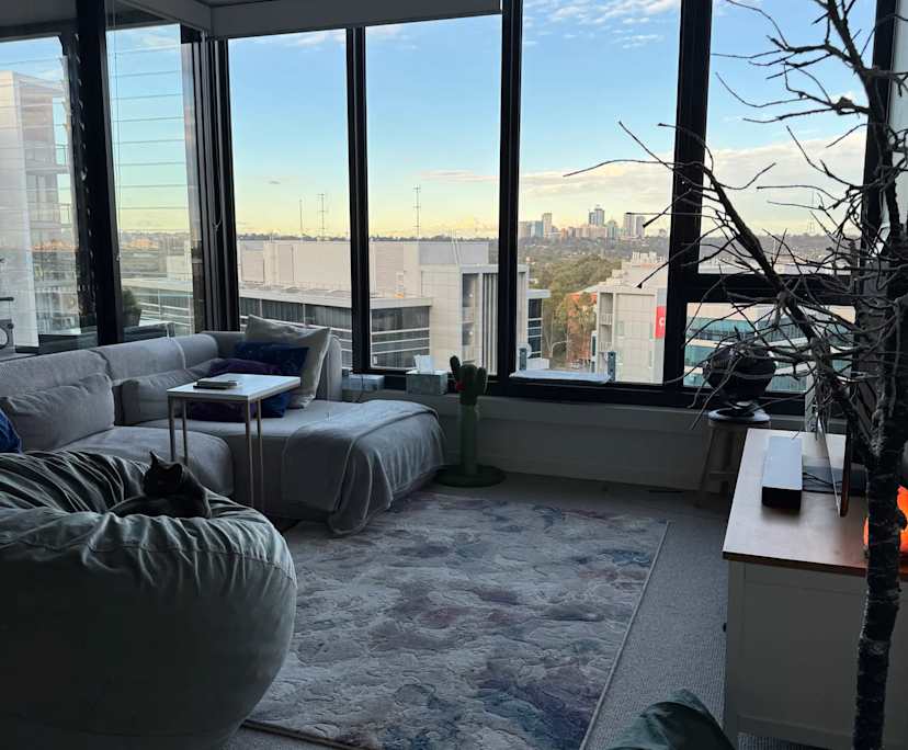 Unfurnished room with ensuite in a flatshare