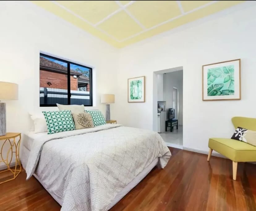Furnished room studio flat for rent