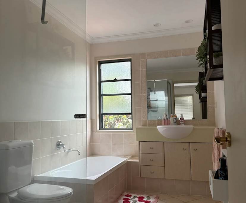 $400, Share-house, 3 bathrooms, Clear Island Waters QLD 4226