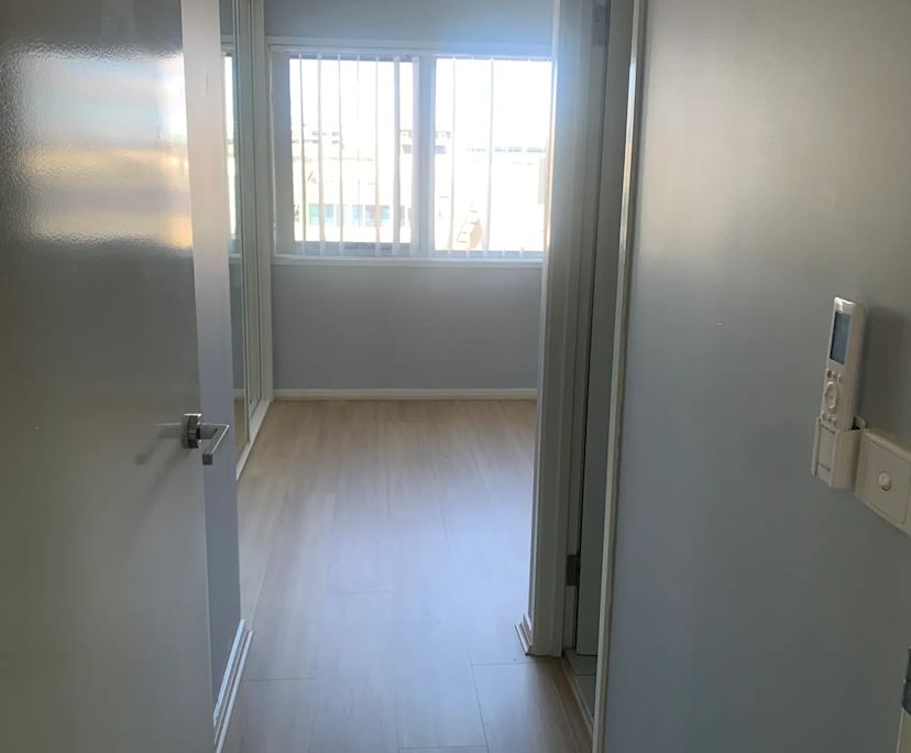 Furnished room with ensuite in a flatshare