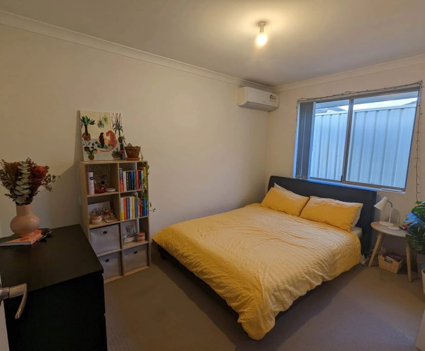 Room for Rent in Queens Park, Perth 170, Furnishe...