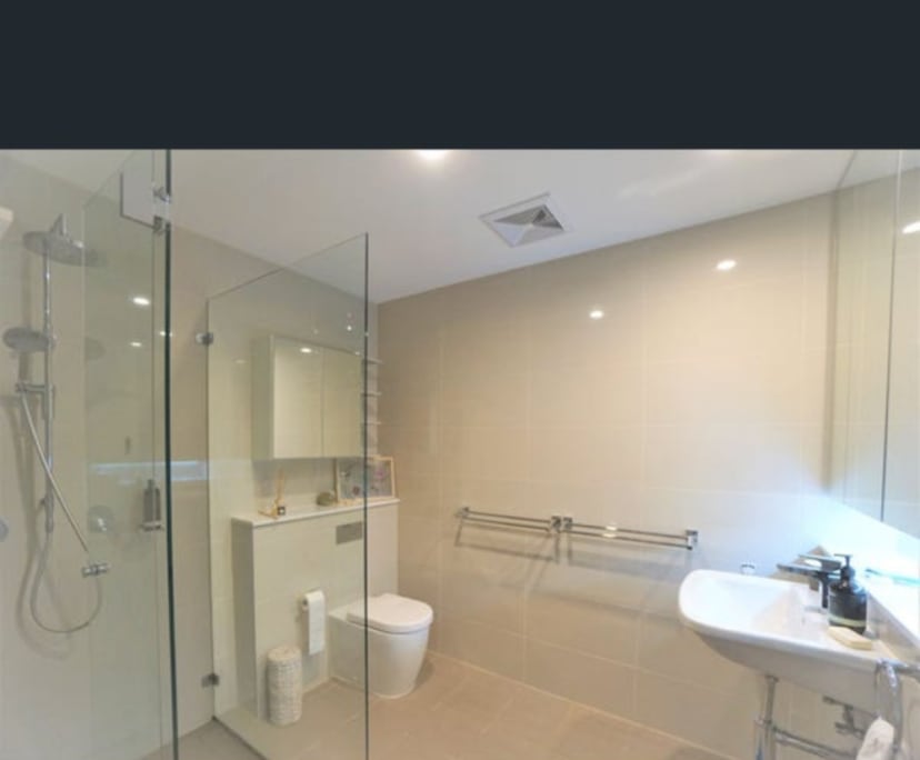Furnished room in a flatshare
