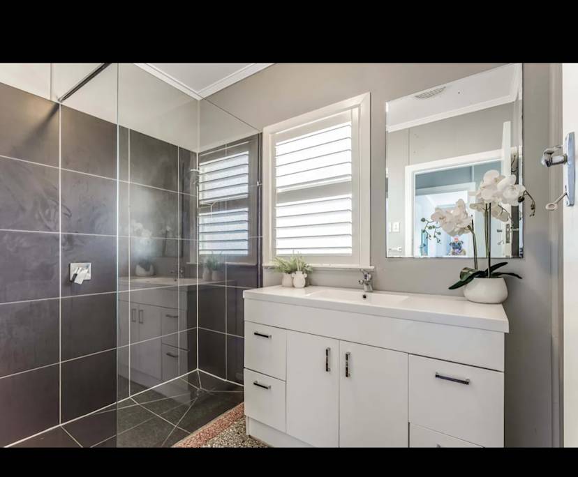 Unfurnished room in a share house