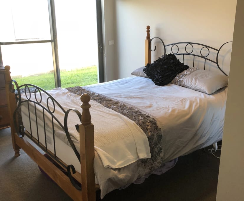 Room in a share house