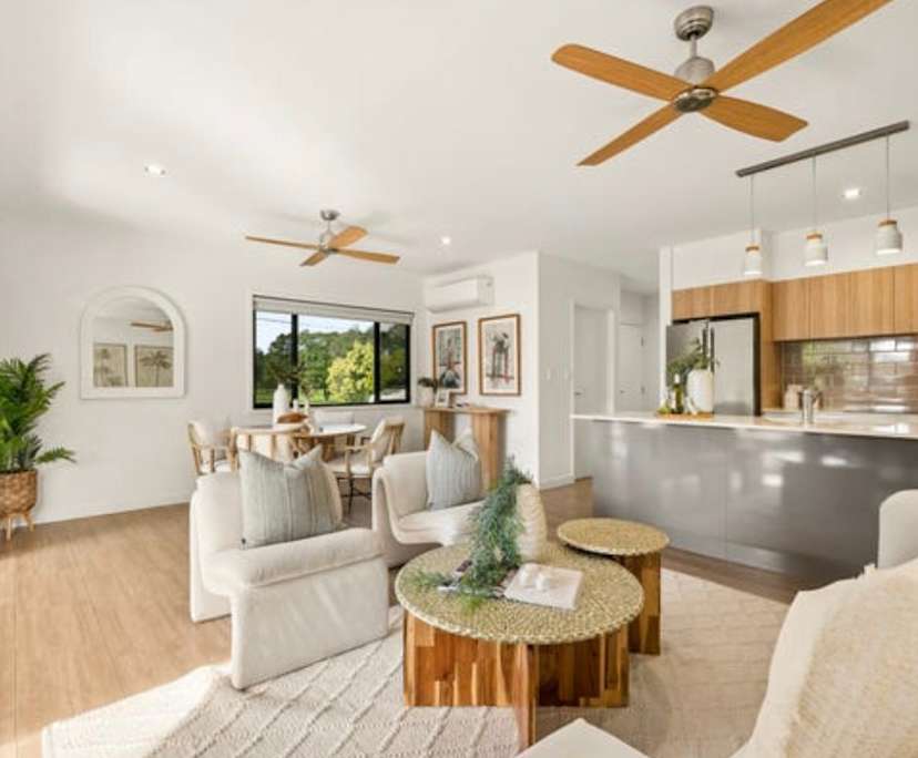 Unfurnished room with own bathroom