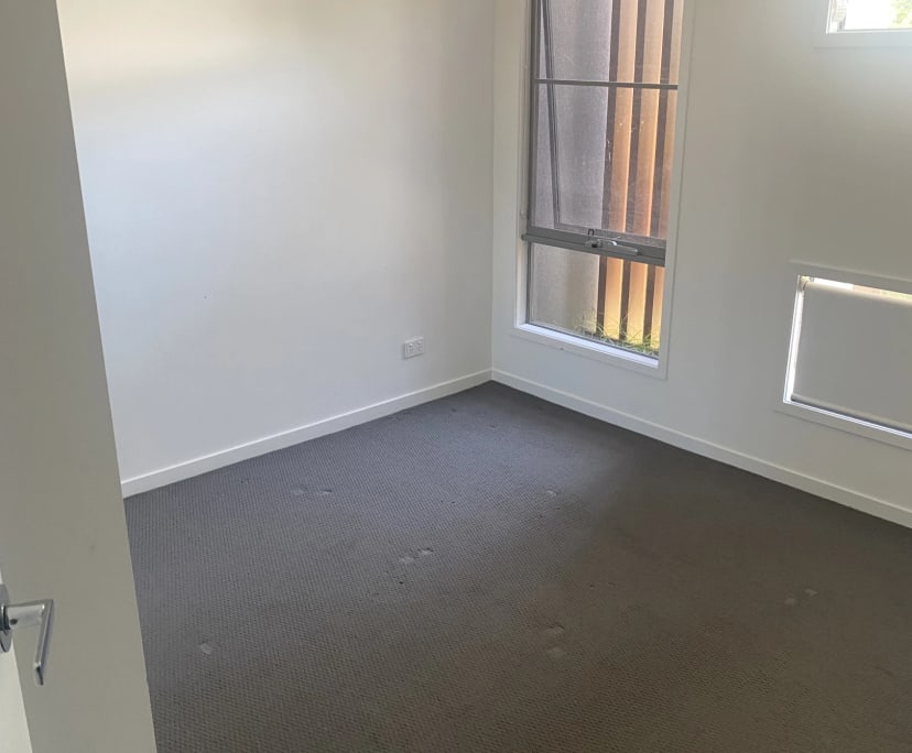 Unfurnished room with own bathroom