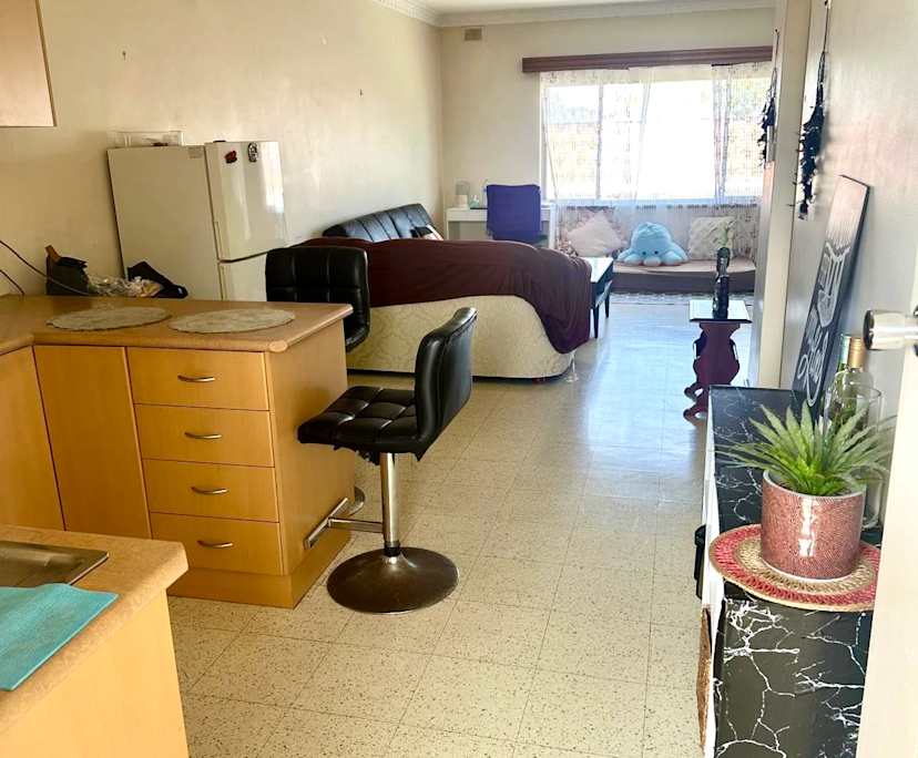 Furnished room in a flatshare