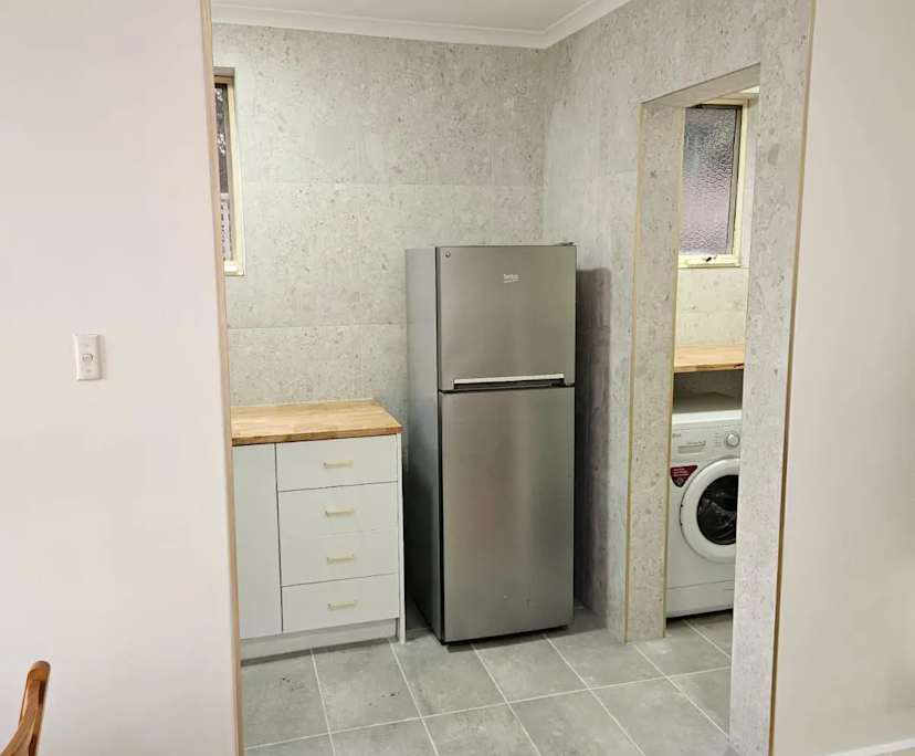 $490, 1-bed, 1 bathroom, Flemington VIC 3031