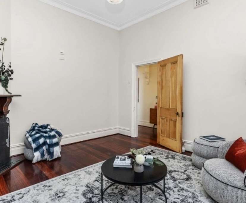 Unfurnished room in a share house