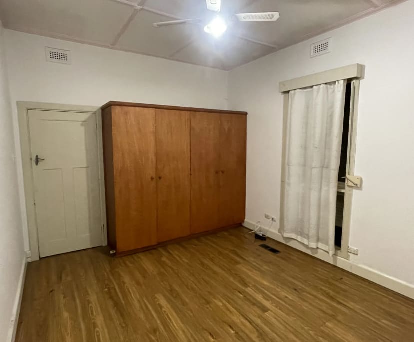 Unfurnished room in a share house