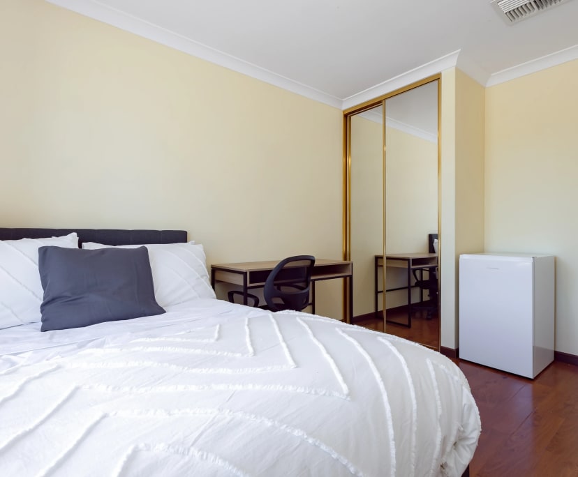 $300, Share-house, 6 bathrooms, Wilson WA 6107