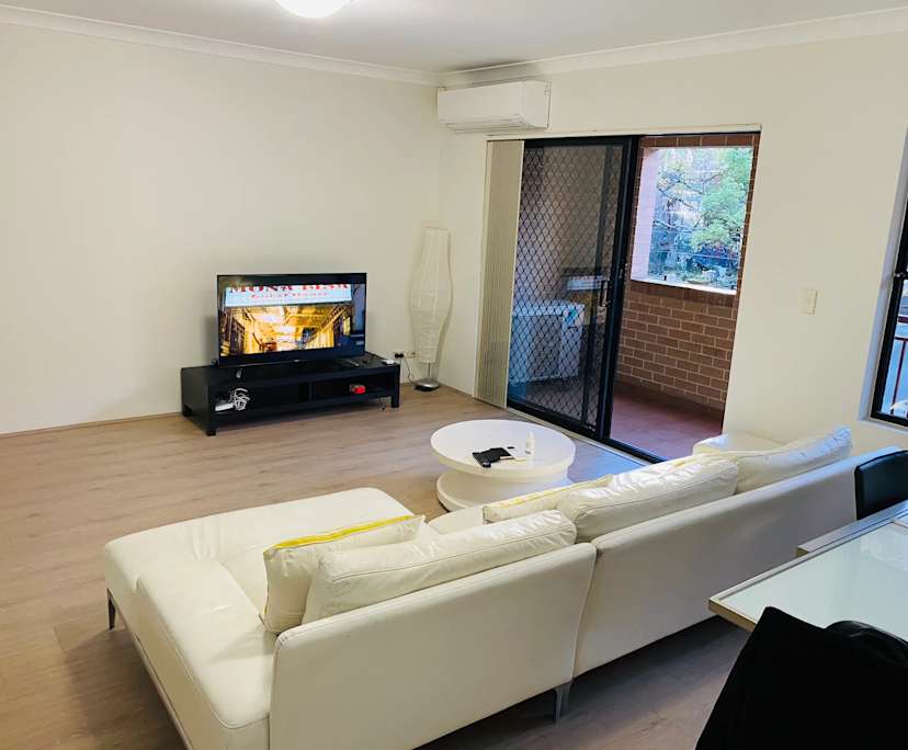 $240, Flatshare, 2 bathrooms, Chippendale NSW 2008