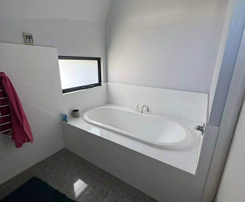 $220, Share-house, 3 bathrooms, White Gum Valley WA 6162