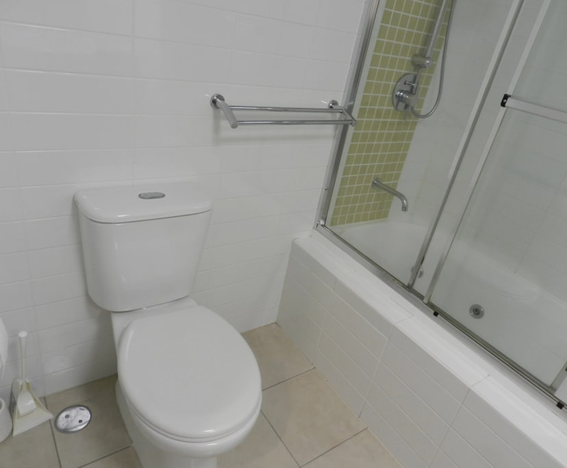 $440, Flatshare, 2 bathrooms, Surfers Paradise QLD 4217