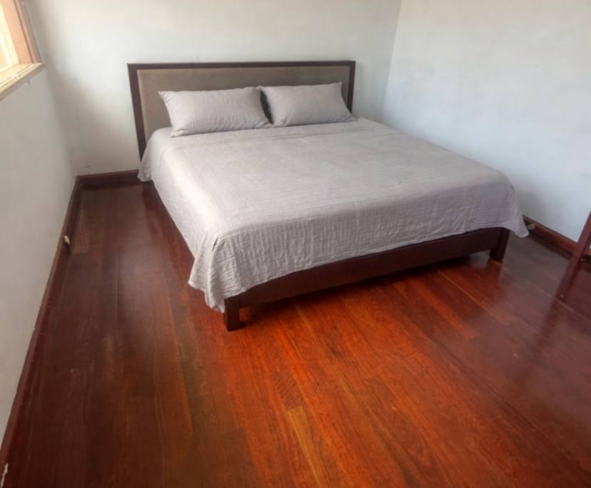 Room in a share house