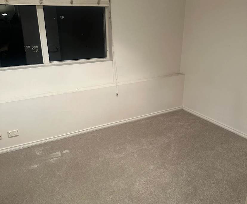 Unfurnished room with own bathroom