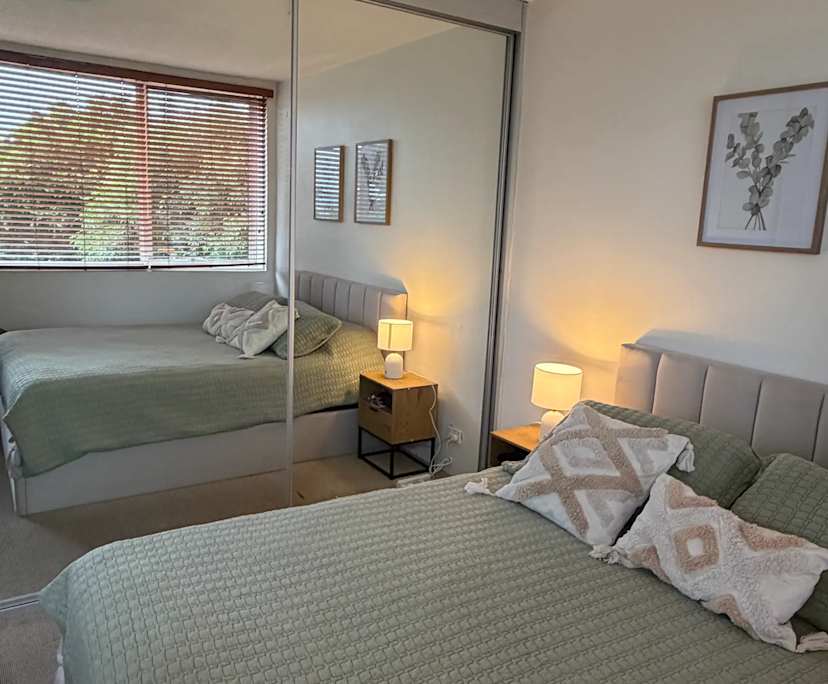 Furnished room in a flatshare