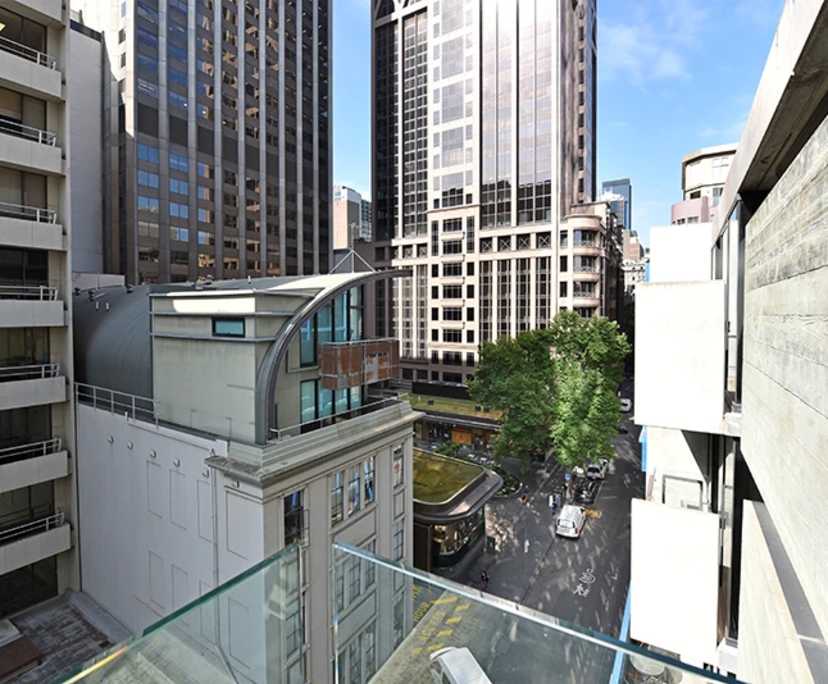 $720, 1-bed, 1 bathroom, Melbourne VIC 3004