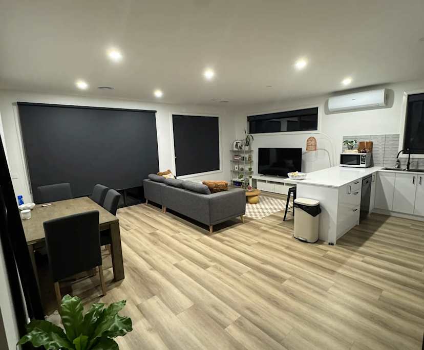 Unfurnished room in a share house