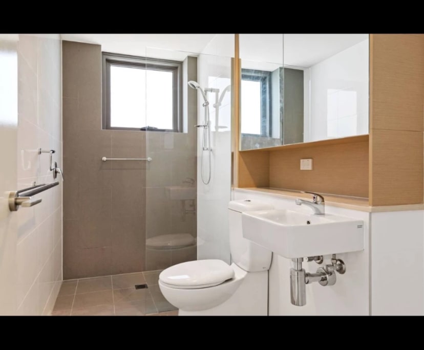 Unfurnished room with own bathroom