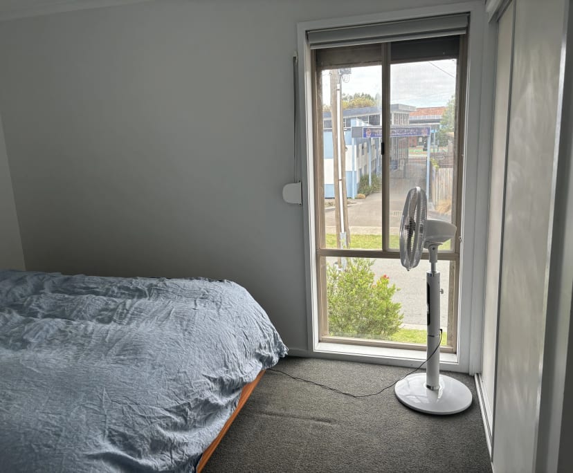 Room in a share house