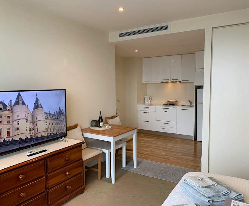 $550, Studio, 1 bathroom, Melbourne VIC 3000
