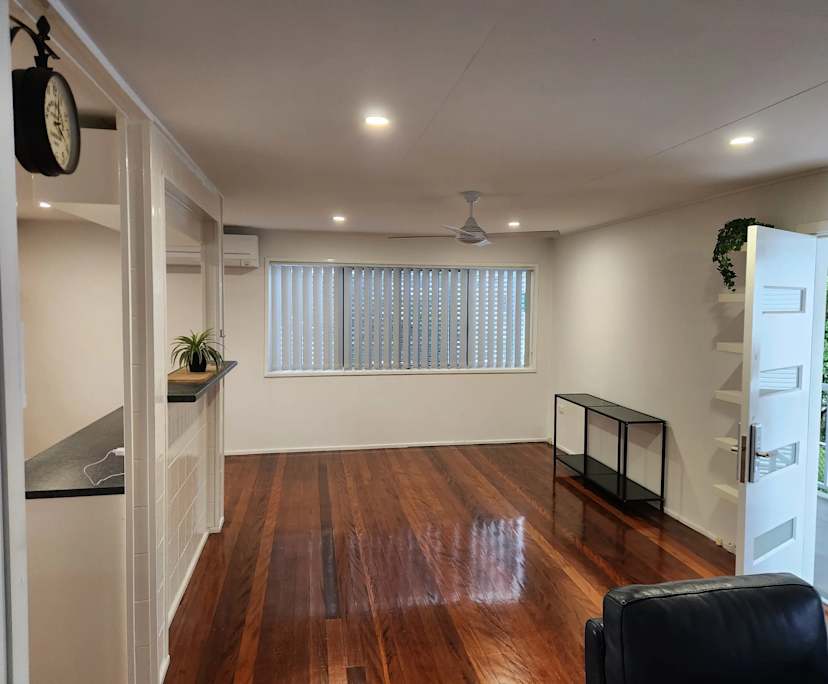 $750, Whole-property, 2 bathrooms, Mitchelton QLD 4053