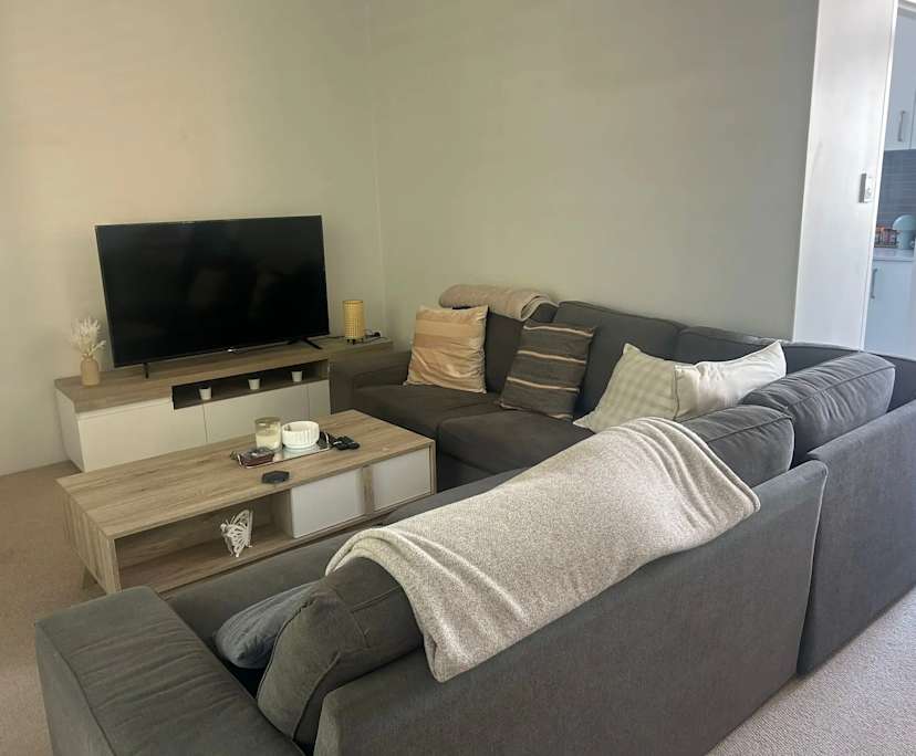 Whole property with 2 rooms for rent