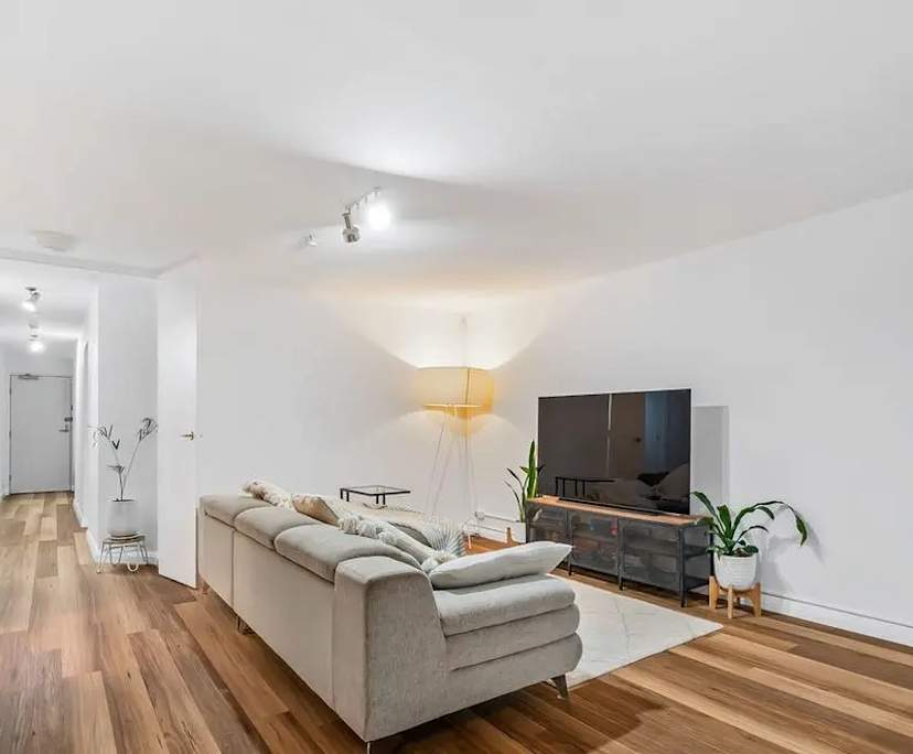 Whole property with 2 rooms for rent