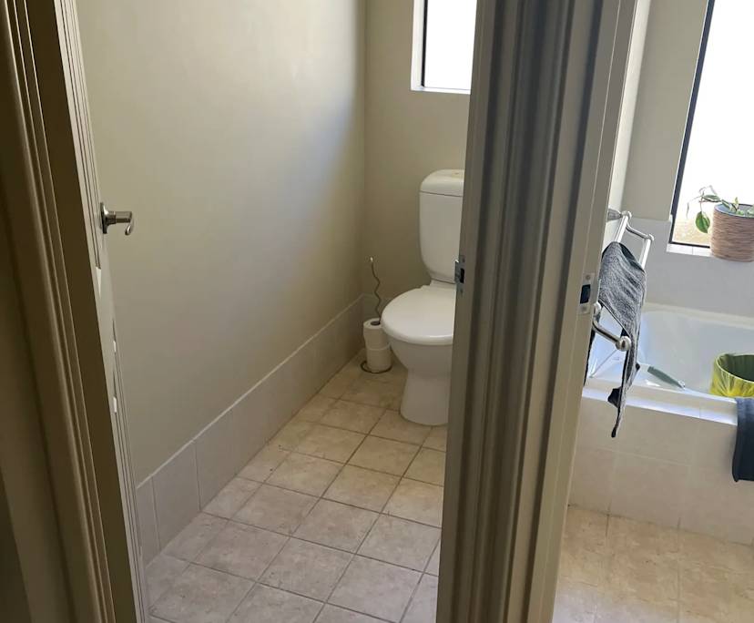 Unfurnished room in a share house