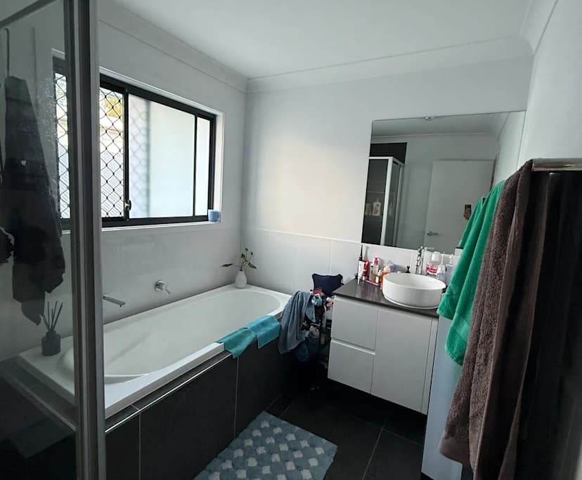 Unfurnished room in a share house