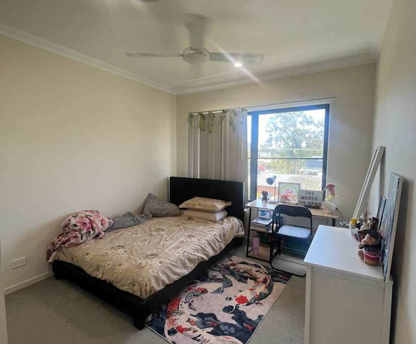 Furnished room in a share house