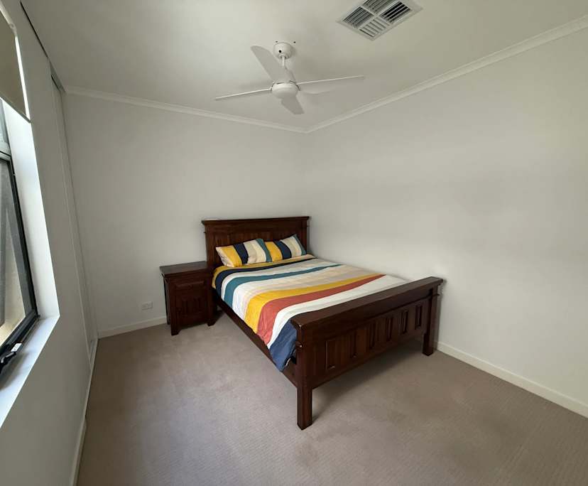 Room in a share house