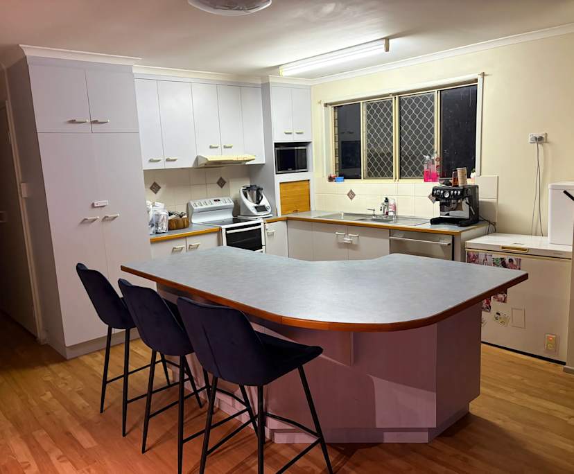 Room in a share house